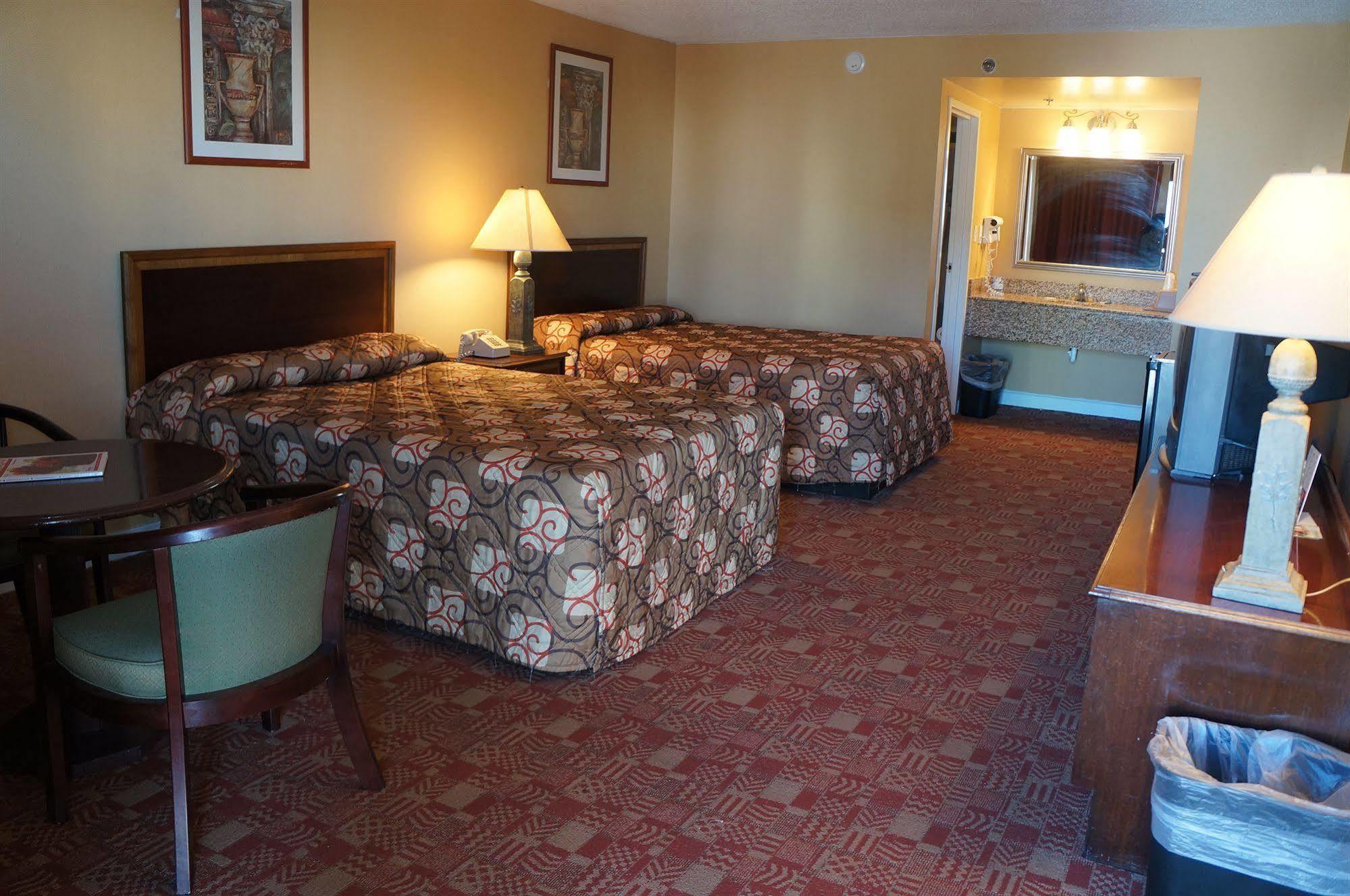 Sundial Inn Вирджиния Бийч Екстериор снимка