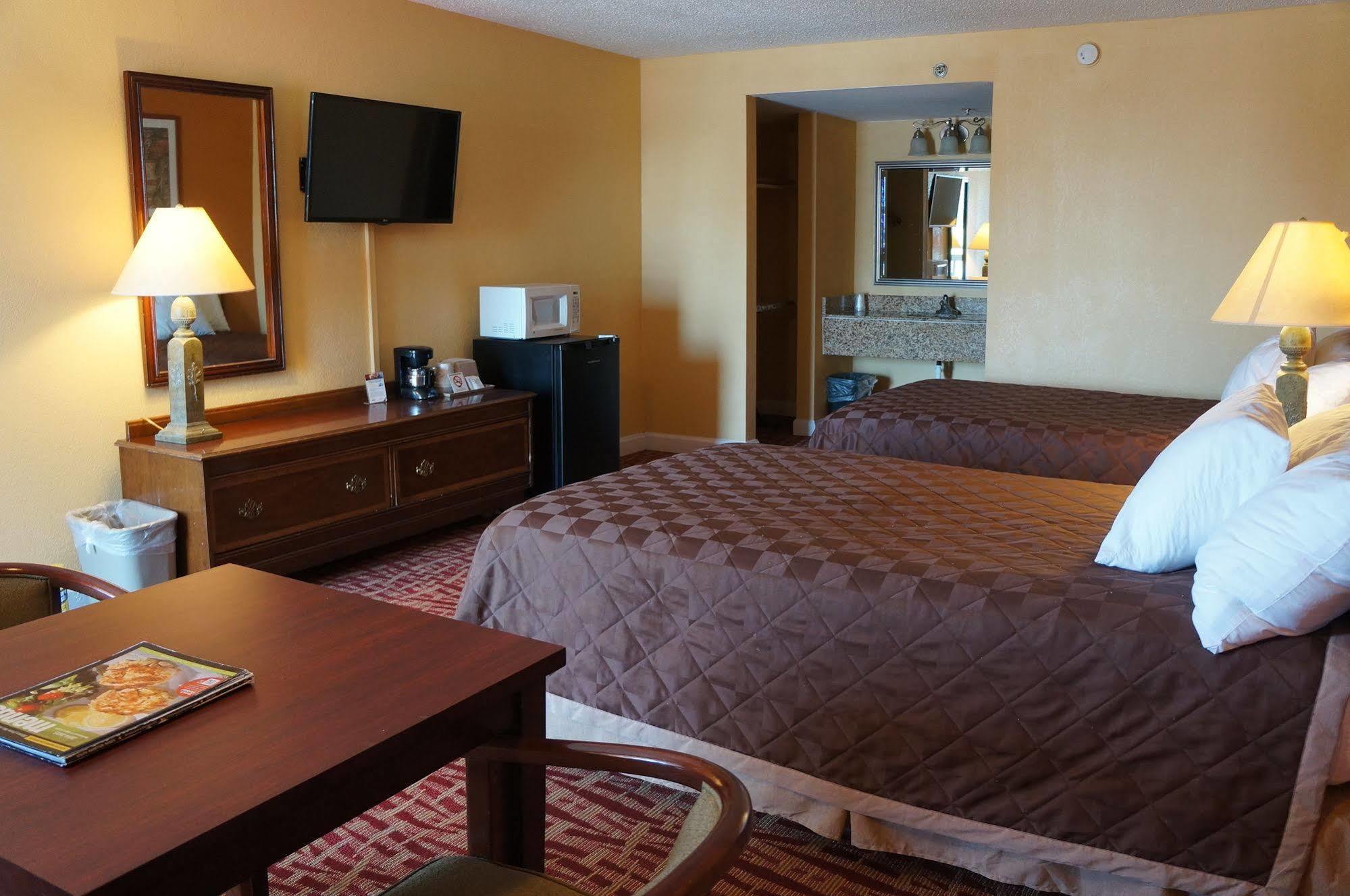 Sundial Inn Вирджиния Бийч Екстериор снимка